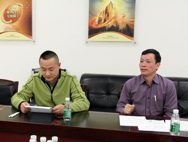 图7、918博天堂市场总监霍达炎（右一）先容五届活动评选的概况及本届的亮点